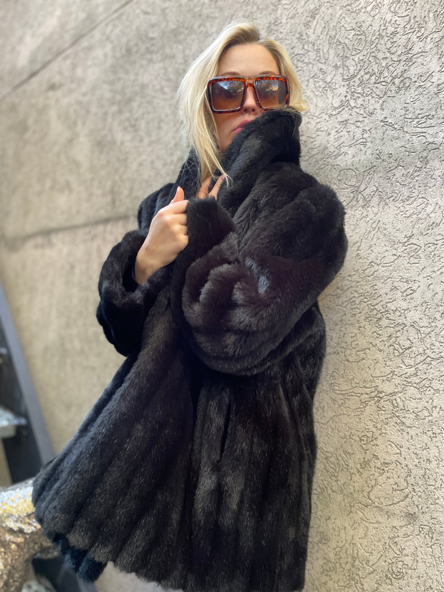 1980s Black Faux Plush Jacket Medium