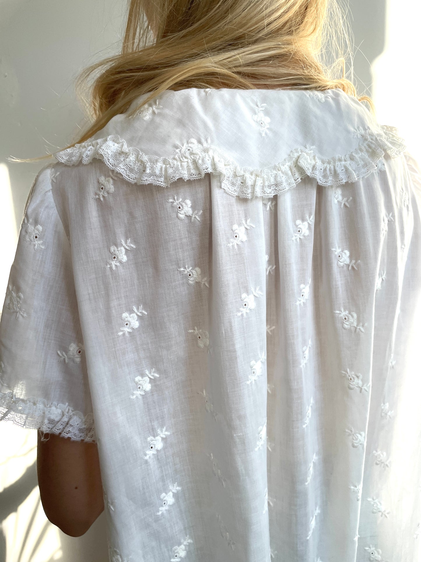 1970s White Eyelet Loungewear Beach Cover Up One Size