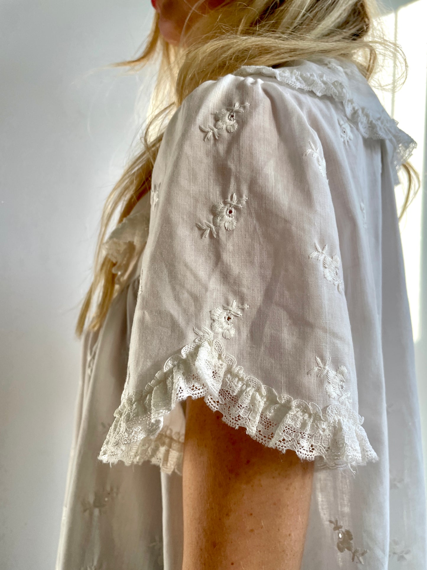 1970s White Eyelet Loungewear Beach Cover Up One Size